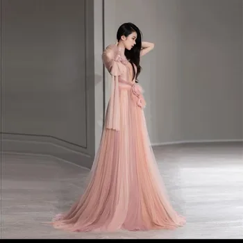 Нежные розовые платья для выпускного вечера трапециевидной формы с открытой спиной на одно плечо, длина до пола, тюлевые плиссированные вечерние платья с цветами из перьев